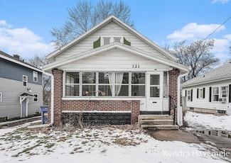 121 Auburn Ave NE, Grand Rapids, MI 49503