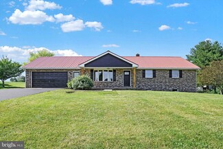 4308 Sycamore Ln, Red Lion, PA 17356