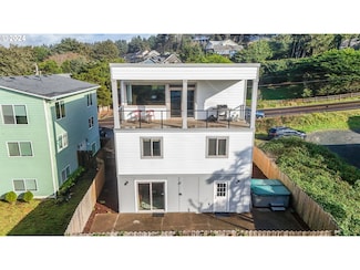 5545 NW Logan Rd, Lincoln City, OR 97367