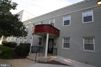 916 Barnaby St SE Unit 201, Washington, DC 20032