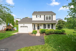106 Preston Dr, North Wales, PA 19454