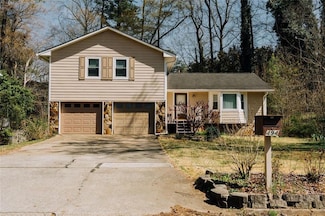 494 Rue Montaigne, Stone Mountain, GA 30083