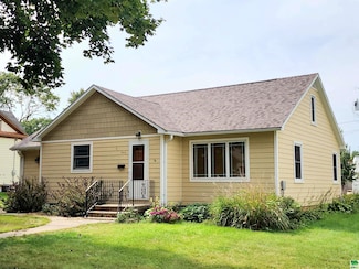 905 Grant St, Boyden, IA 51234