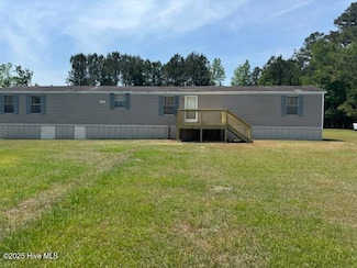 2173 Murray Town Rd, Burgaw, NC 28425