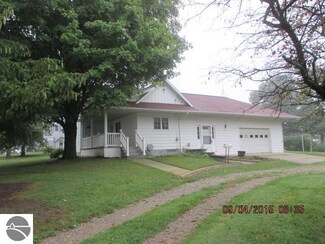 120 N 3rd St, Carson City, MI 48811