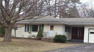 26 Landing Rd S, Rochester, NY 14610