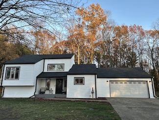 70631 Sunrise Dr, Edwardsburg, MI 49112