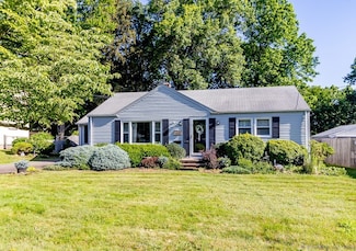 39 Mohawk Ln, Wethersfield, CT 06109