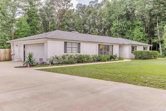 5945 Pamela Dr, Milton, FL 32570