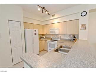 1190 Reserve Way Unit 305, Naples, FL 34105