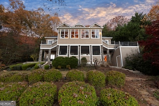 2116 Orchard Dr, Clarkesville, GA 30523