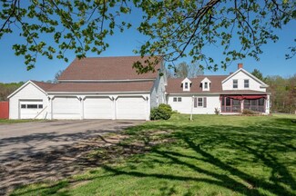 539 Rollins Rd, Rollinsford, NH 03869