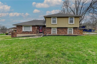 12718 Oakland Ave, Grandview, MO 64030