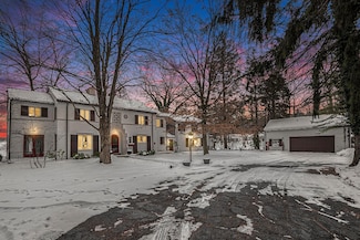 15691 S M 43 Hwy, Hickory Corners, MI 49060
