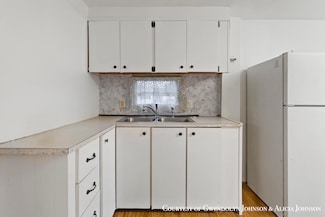 100 Inca Dr SW, Grand Rapids, MI 49548