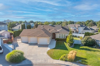4002 S Ledbetter Ct, Kennewick, WA 99337