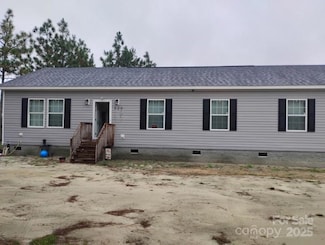 829 Mitchell Rd, Fairmont, NC 28340