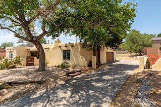14015 Sunglow Rd NE, Albuquerque, NM 87123