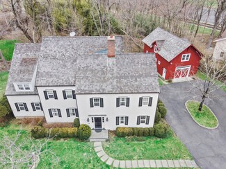 31 Fairfield Rd, Greenwich, CT 06830