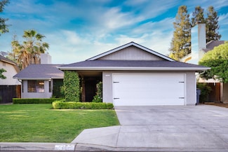 2102 E Shea Dr, Fresno, CA 93720