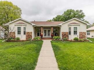 720 9th St, Nevada, IA 50201