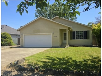 1222 E Fourth Ave, Sutherlin, OR 97479