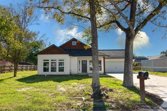 505 E Waring St, Dayton, TX 77535