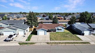 1916 20th Ave W, Williston, ND 58801