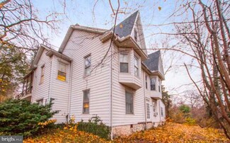 2213 S Front St, Steelton, PA 17113