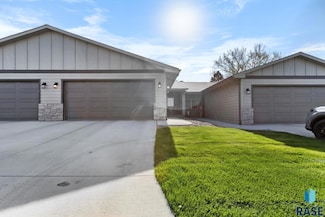 6405 W 6th Place, Sioux Falls, SD 57107