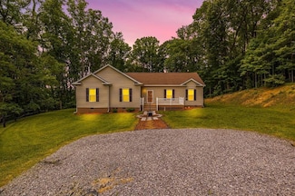2027 E Hazel Mountain Rd, Dante, VA 24237