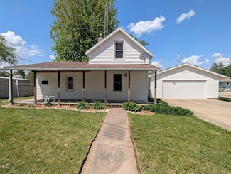 301 4th Ave SW, Waukon, IA 52172