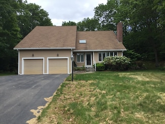 283 Palisades Cir, Stoughton, MA 02072