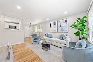 817 N Evelyn Place NW, Atlanta, GA 30318