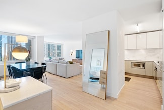 322 W 57th St Unit 49M, New York, NY 10019