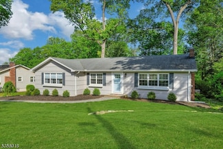 48 Longview Dr, Whippany, NJ 07981