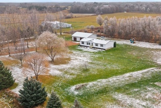 7637 Bluff Dr, Arpin, WI 54410