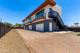 411 N 32nd Place, Phoenix, AZ 85008