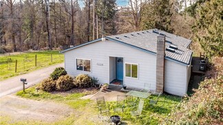 11804 County Line Rd, Edgewood, WA 98372