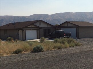 425 Autumn Loop W, Mattawa, WA 99349