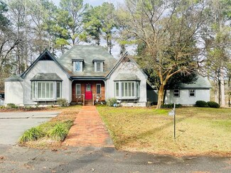 233 Bo Jo Ella Dr, Douglas, GA 31533