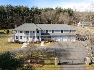 97 Lee St, East Longmeadow, MA 01028