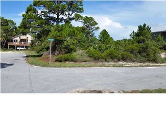 35 Mercury Ln, Cape San Blas, FL 32456
