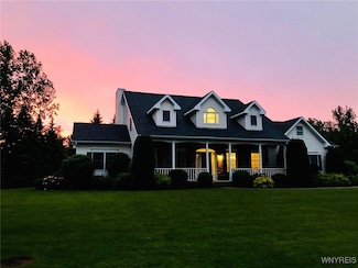 8350 Manchester Park Dr, East Amherst, NY 14051