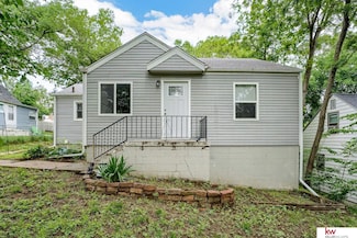 4714 Parker St, Omaha, NE 68104