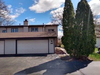 1606 Gingercreek Ct Unit 152, Sycamore, IL 60178