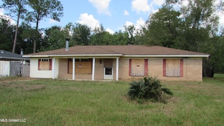 2537 W David Dr, Gulfport, MS 39503