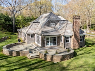 5 Clarks Ln, Old Lyme, CT 06371