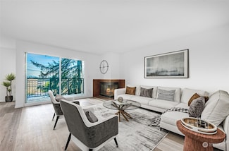 9710 5th Ave NE Unit 403, Seattle, WA 98115