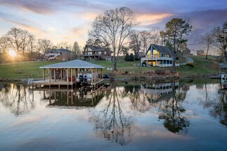 34 Country Ct, Bracey, VA 23919